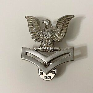 US Navy Petty Officer Second Class Hat Badge Pin  V 21 N
